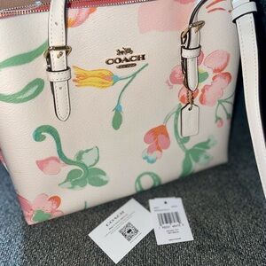 Coach Dreamy Land Floral Mollie tote - NWT